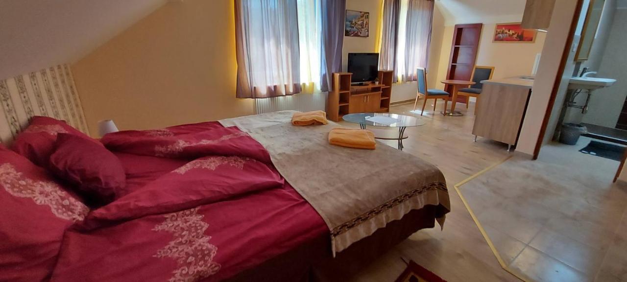 Villa Verteskacsa Vertesacsa ภายนอก รูปภาพ