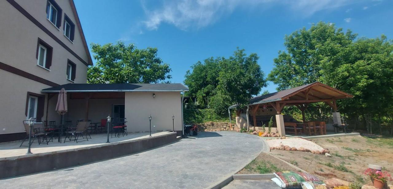 Villa Verteskacsa Vertesacsa ภายนอก รูปภาพ