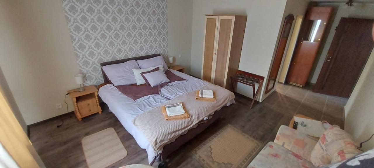 Villa Verteskacsa Vertesacsa ภายนอก รูปภาพ